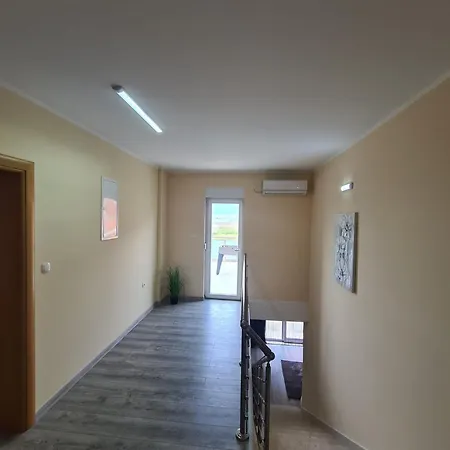 Vacation House Privlaka *
